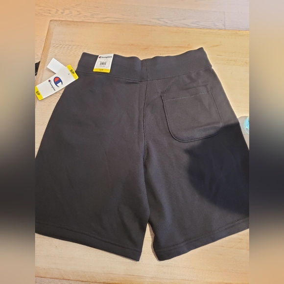 Champion Short Size Small - Picture 2 of 3